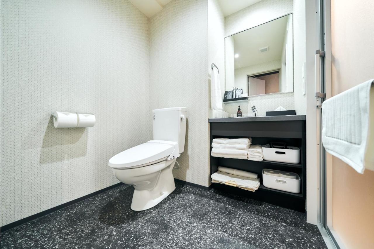 Rakuten STAY Kokura Station Standard Twin Room with counter table Kitakyushu Bagian luar foto